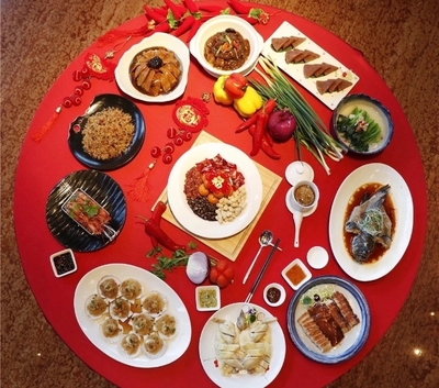 南沙年味浓，新春“不打烊” 多家餐厅年夜饭预订火爆，团圆饭桌暖意融